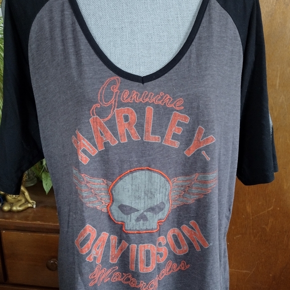 HarleyDavidson Tops Gato Harley Davidson Motorcycles Womens Logo